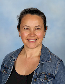 Ms. Lisandra Purton